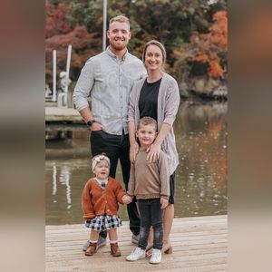 Meet your Posher, Leona